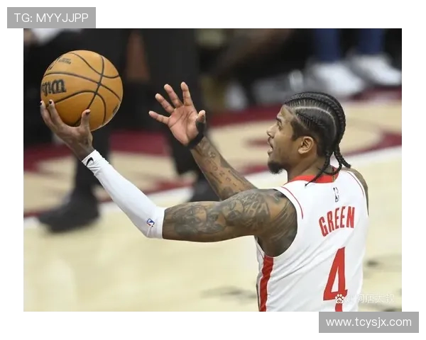 火箭队与雄鹿队篮球赛精彩瞬间及分析